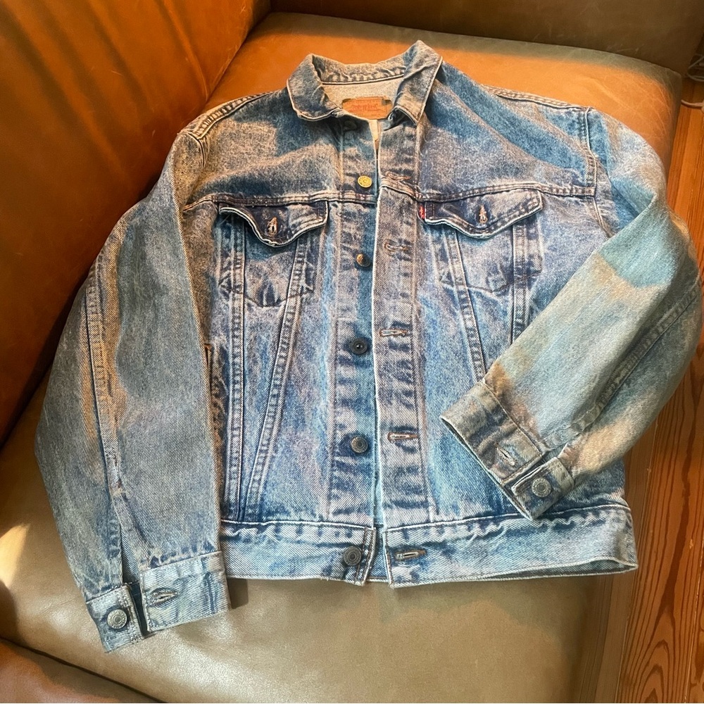 Vintage Levi’s Denim Trucker jacket made in the USA blue denim blue Jean 70s 80s